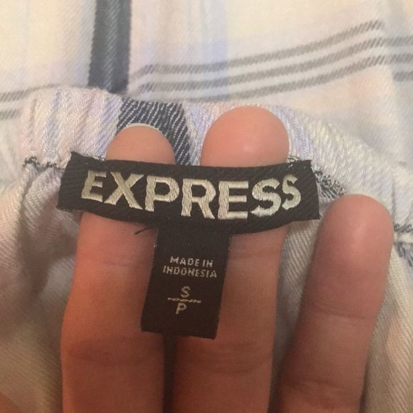 EXPRESS Off-The Shoulder Plaid Flutter Sleeve Top - Picture 6 of 7